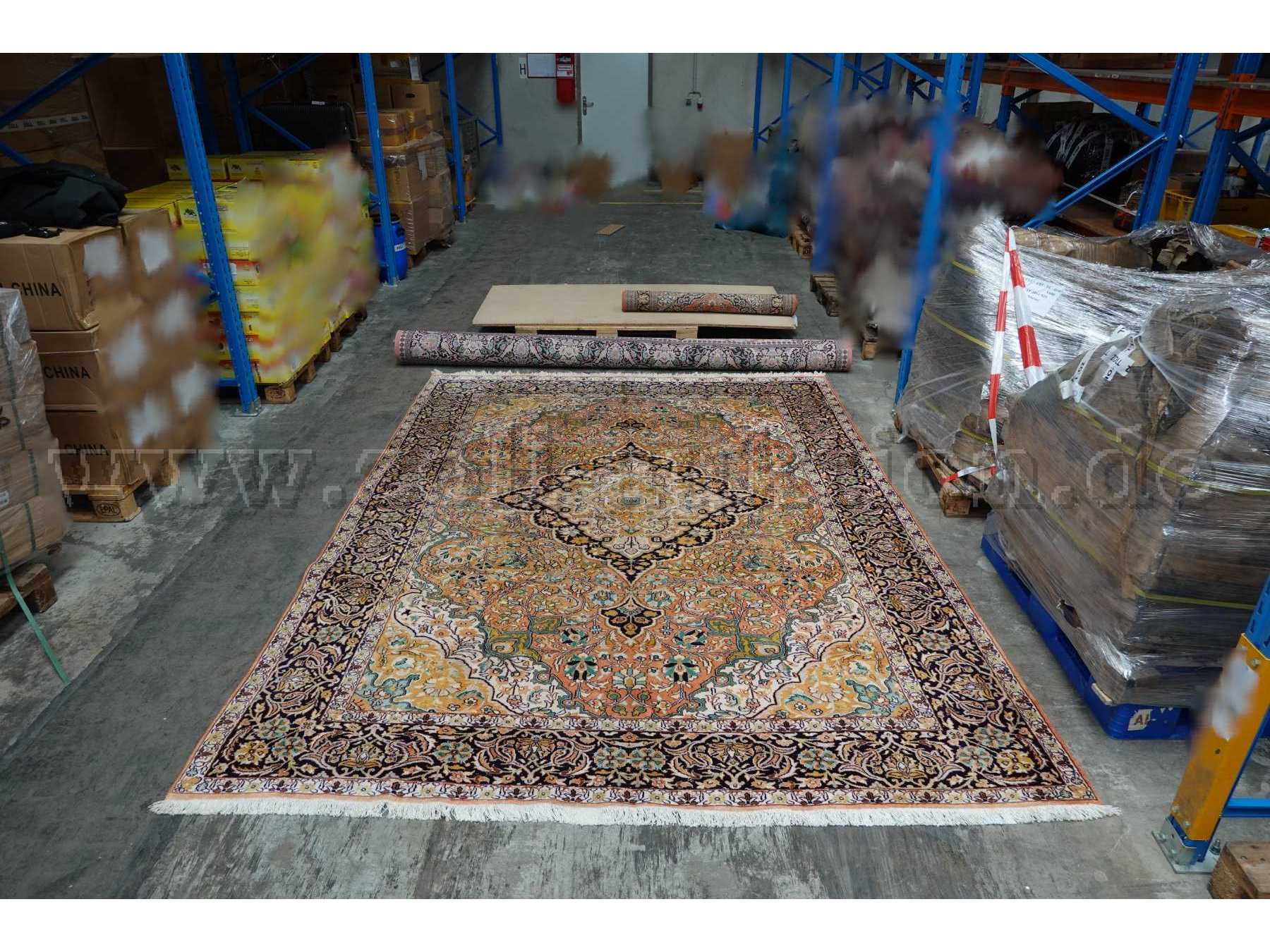 Handgeknüpfter Orientteppich aus Indien, 327 cm x 247 cm