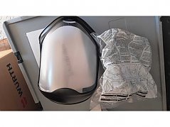 Maske mit Verpackung und Schutzfolie