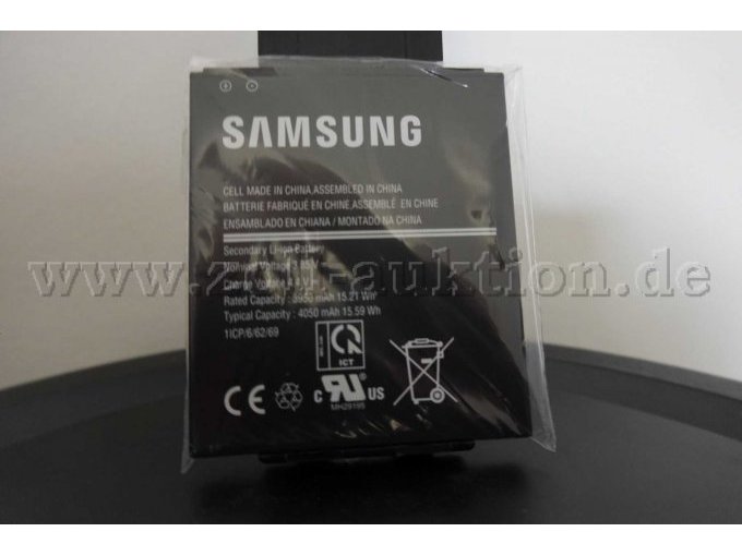 Zubehör ein Original-Akku