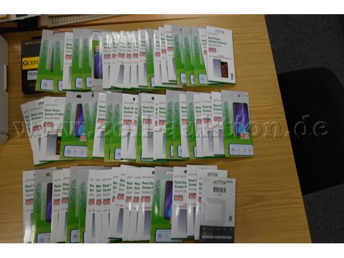 65 Schutzfolien für das Display