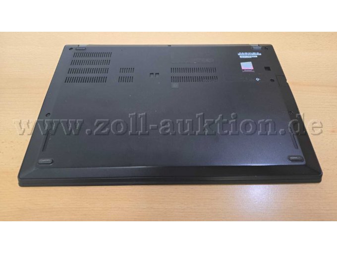 Ansicht von unten geschlossen, kaum Gebrauchsspuren