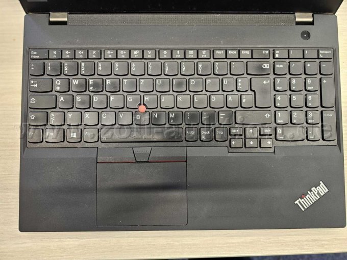 Gerät offen, Tastatur starke Gebrauchsspuren