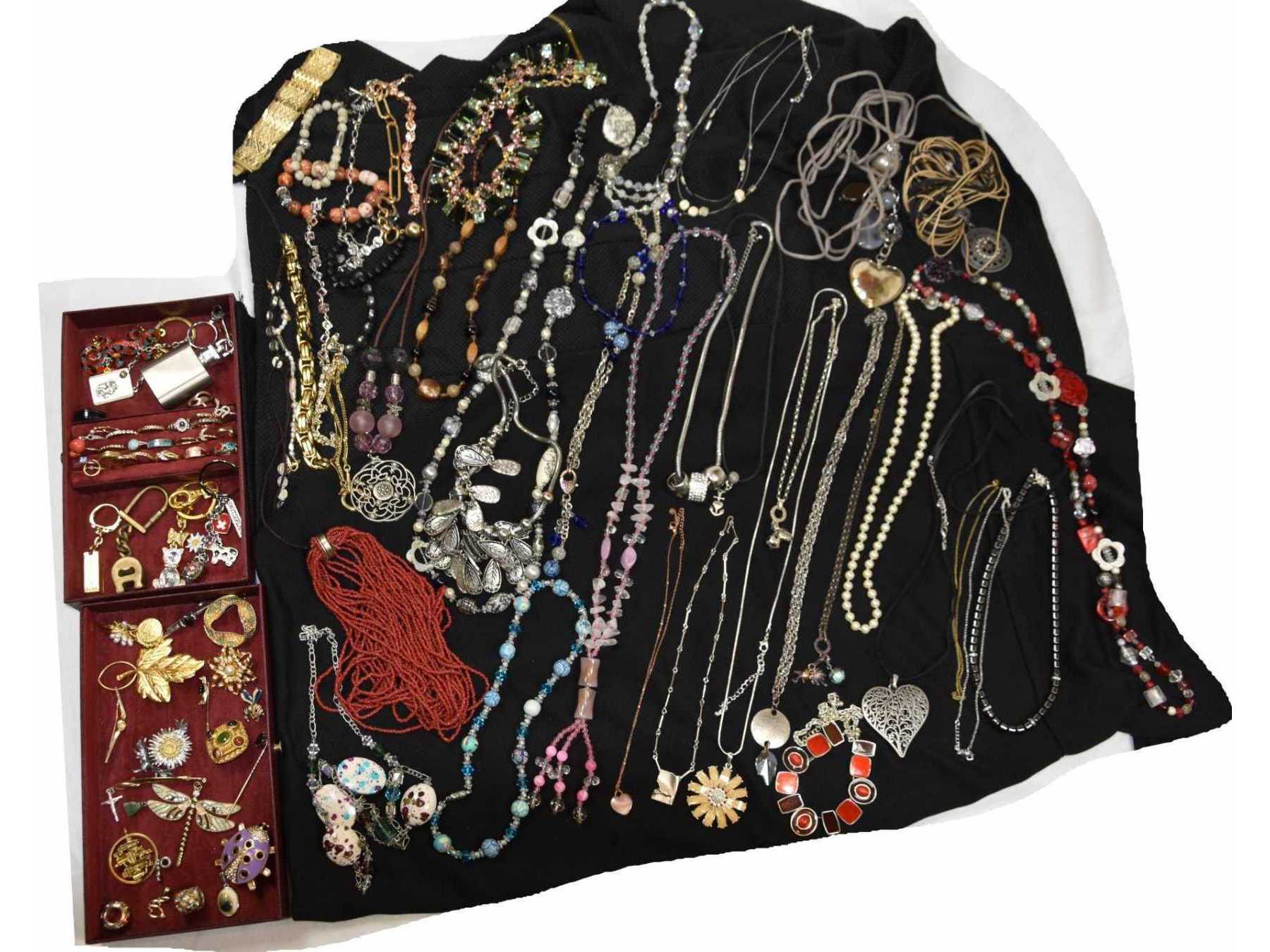 100 Teile Modeschmuck