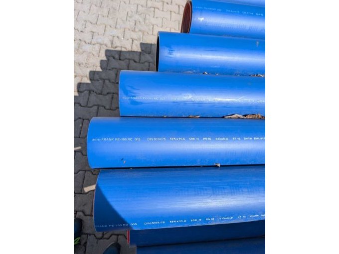 100 Stück Industrierohre aus PE 100-RC