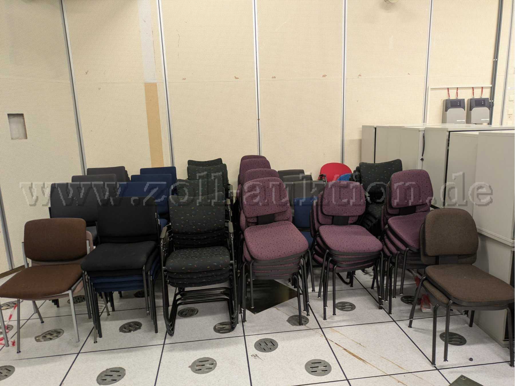 Besucherstühle_Bild_1