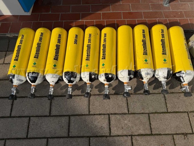 10 ademhalingsgasflessen van Dräger en MSA Auer – foto 3 – kavel bij Zoll-Auktion, Bremen