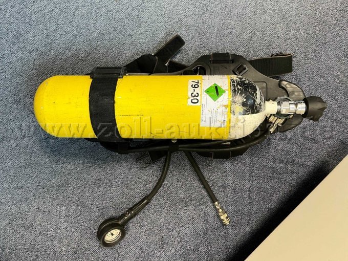 10 Atemschutzgeräte mit 6 Liter-Flaschen der Firma Dräger (ohne Lungenautomat) – kavel bij Zoll-Auktion, Weimar (Lahn)