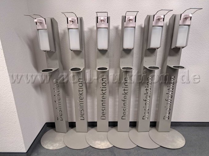 Desinfektionssäulen mit Leerflaschen - Frontansicht