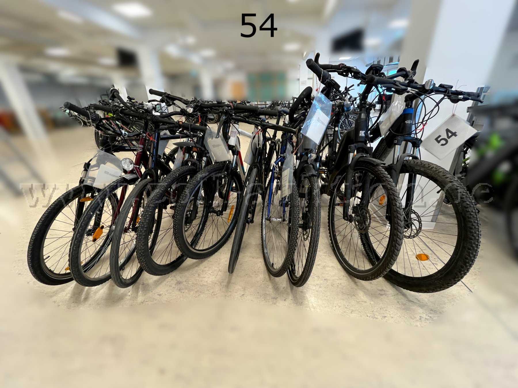 Übersicht Konvolut (von links nach rechts): Biria, Prince, Stevens, Bergamont, Serious, Trek, Focus, Husqvarna, Kettler, NCM