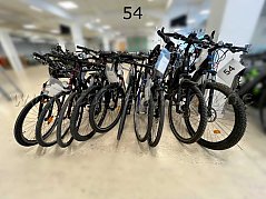 Übersicht Konvolut (von links nach rechts): Biria, Prince, Stevens, Bergamont, Serious, Trek, Focus, Husqvarna, Kettler, NCM