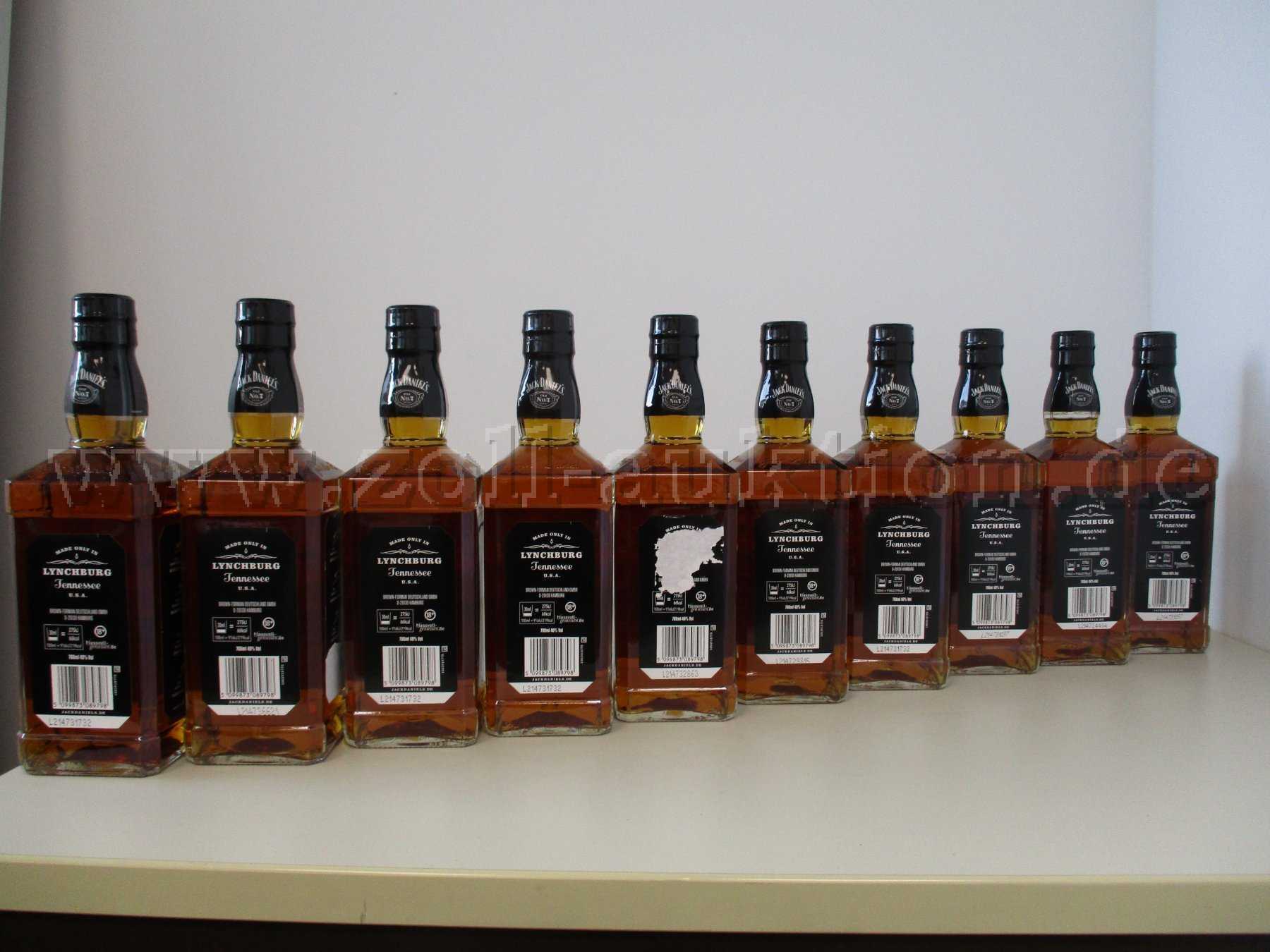 Gesamtansicht 10 Flaschen Jack Daniel's - Rückseite