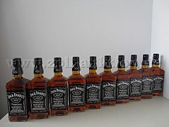 Gesamtansicht 10 Flaschen Jack Daniel's - Vorderseite