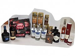 10 Flaschen Spirituosen, 3 Pakete Kaffee & 7 Gläse Nescafe