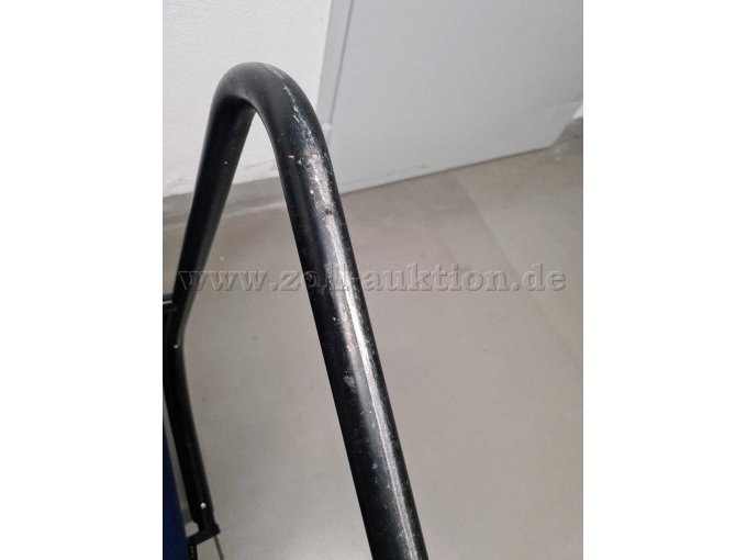 Beispiel Kratzer am Metallgestell