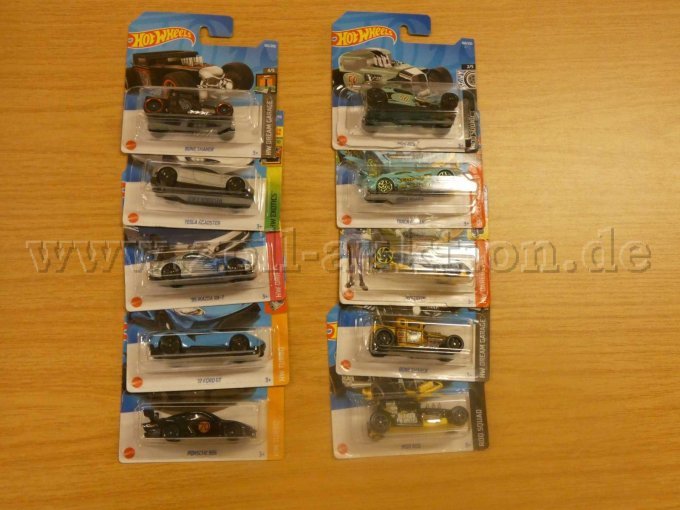10 Hot Wheels