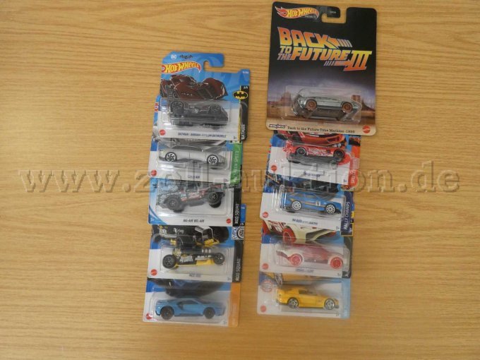 10 Hot Wheels