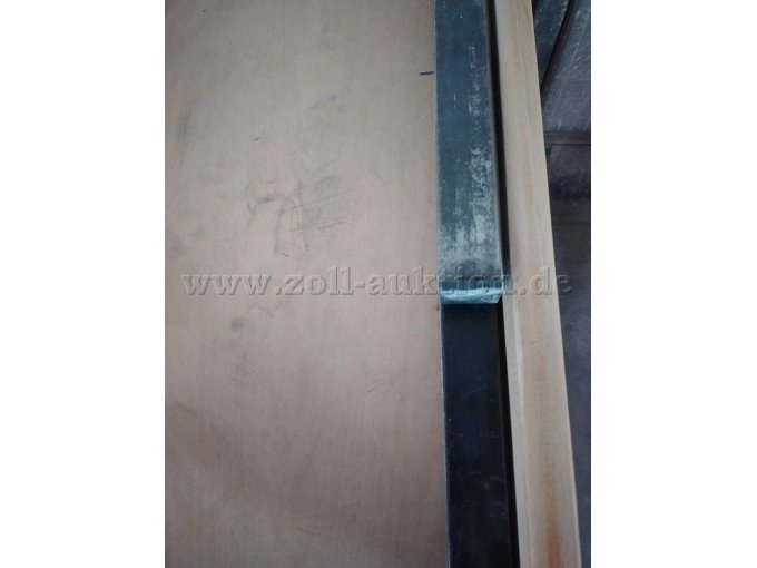 Abschürfungen an den Metallfüßen