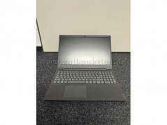 geöffnetes Notebook, von vorne abgebildet