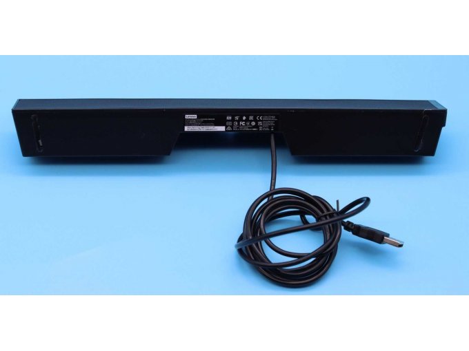 Soundbar mit USB-Anschlusskabel (Ansicht von unten)