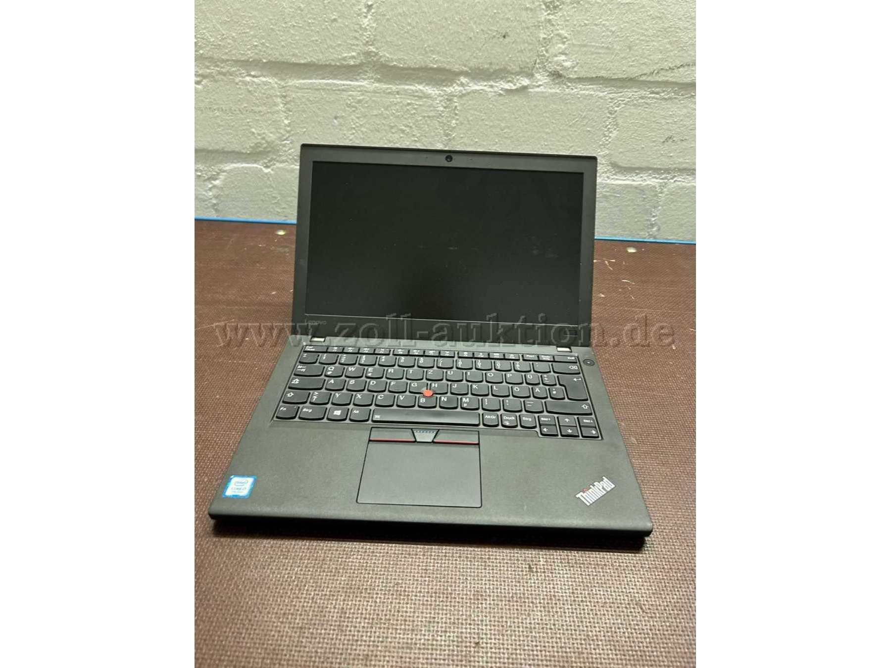 Notebook aufgeklappt