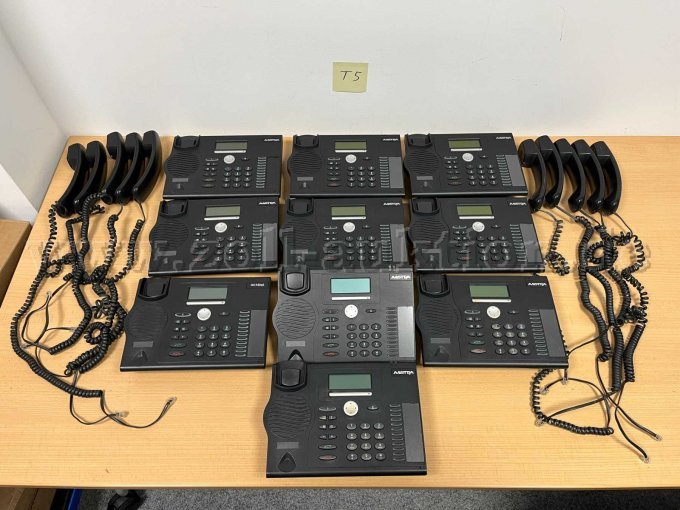 10 Telefone mit Hörer und Kabel
