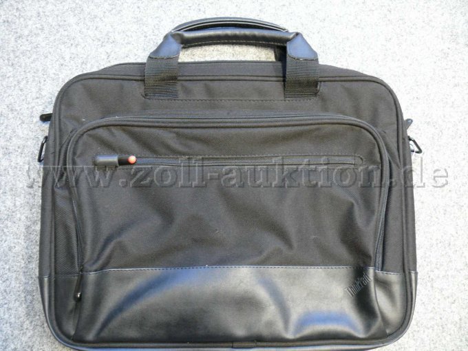Notebooktasche Frontseite, 2 Einschubfächer mit Reißverschluss