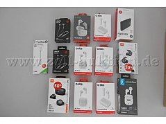 Gesamtansicht aller Auktionsgegenstände von vorne