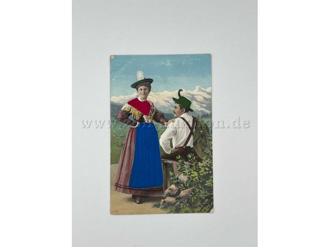 Mann und Frau in Tracht