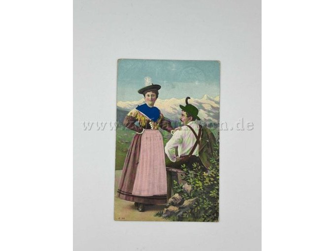 Mann und Frau in Tracht