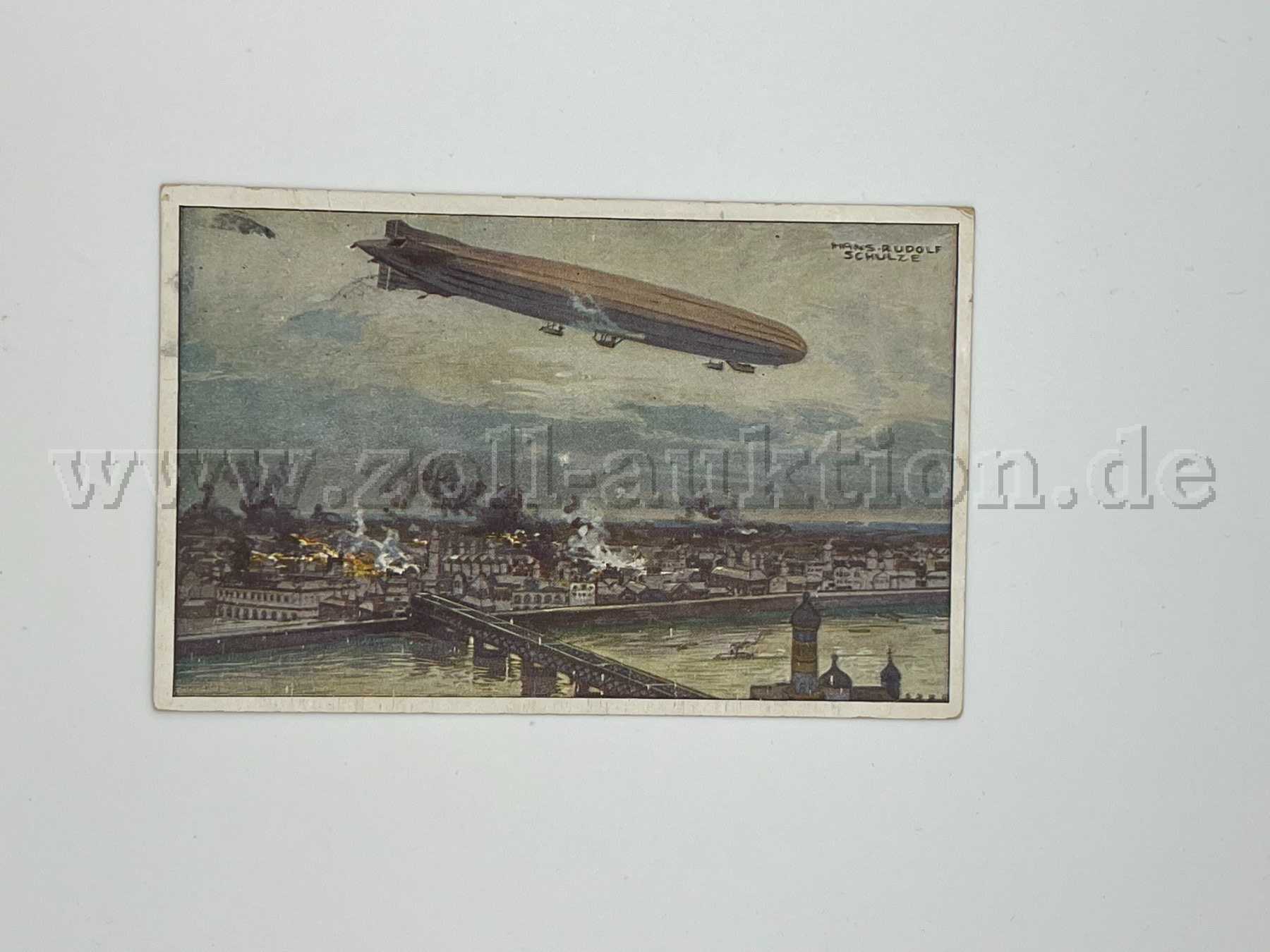 Zeppelin und brennende Stadt