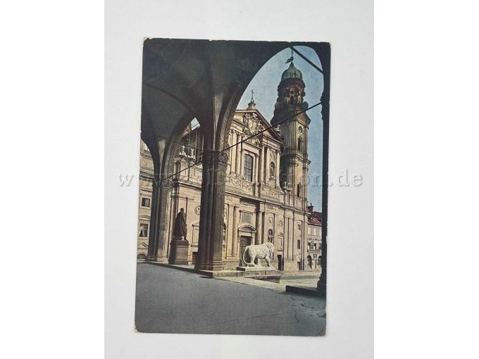 München, Feldherrnhalle mit Theatinerkirche