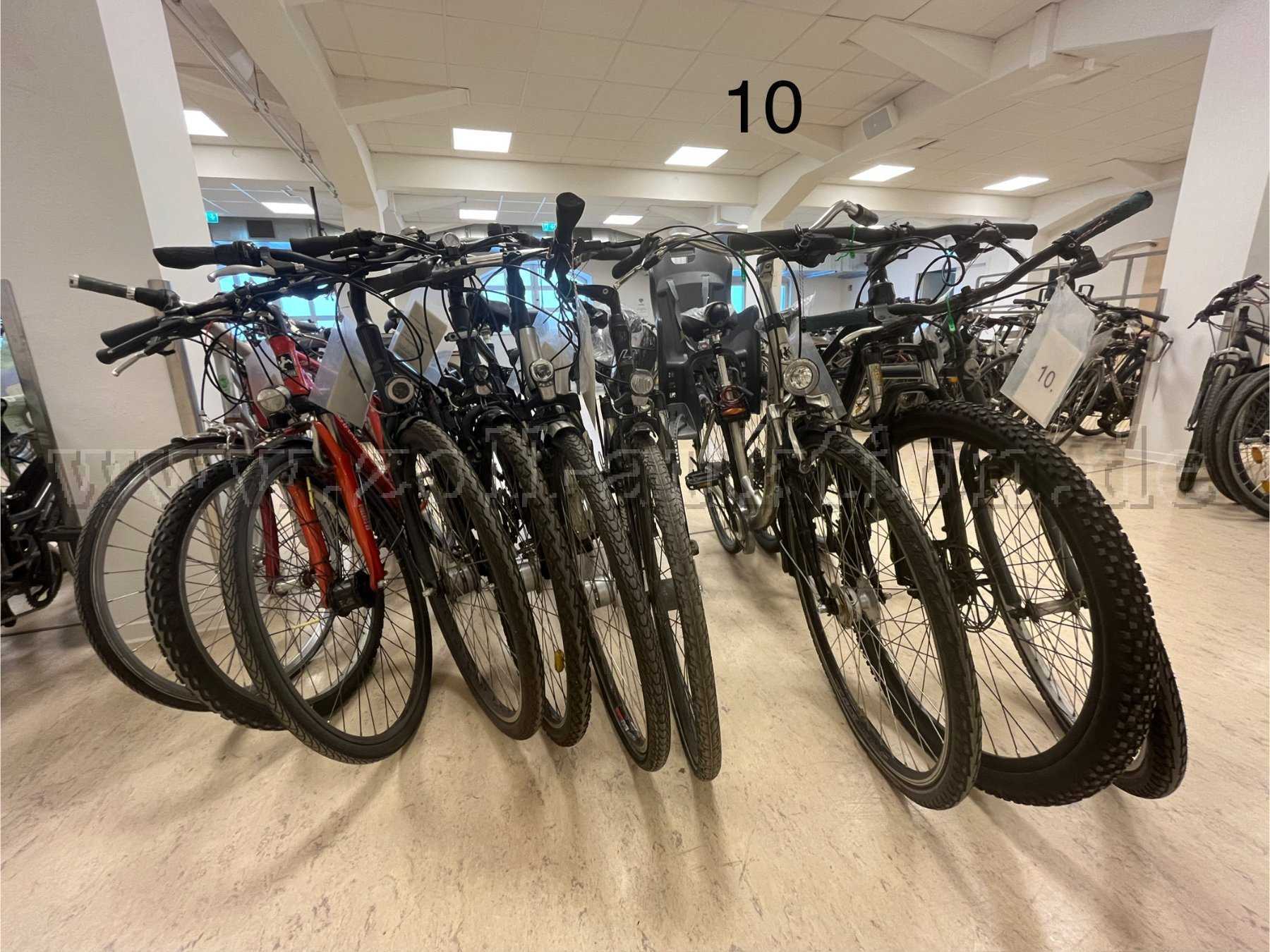 Übersicht Konvolut (von links nach rechts): Gazelle, Pro Style, Staiger, Stevens, Riverside, Flyer, Blizzard, Kettler, Checker Pig, unbekannte Marke