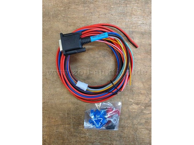 ausgepacktes Set Stromversorgungskabel