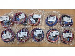 Gesamtansicht der Stromversorgungskabel