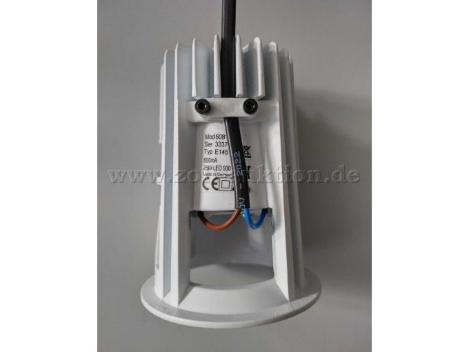 Typenschild auf Leuchte