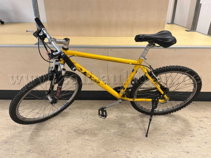 10 defekte Bastler-Räder und Ersatzteilespender – foto 5 – kavel bij Zoll-Auktion, Hamburg