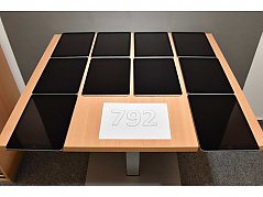 10 x iPad 6. Generation A1893 32 GB 9,7" (24,63cm)
Gesamtansicht von vorne nebeneinander