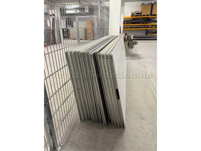 Mila Wände_Nachaufnahme_seitlich