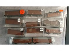 11 Güterwagons