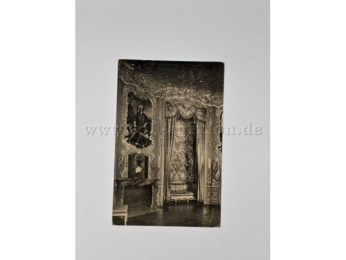 Kgl. Schloss Nymphenburg Reiches Cabinet in der Amalienburg mit Porträt von Kurfürst Karl Albert