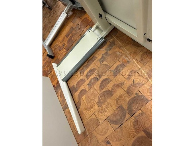 Schreibtisch - Fuß 2