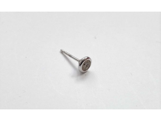 8.	Ohrstecker, Weißgold