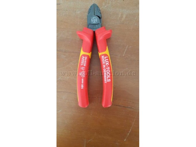 1 Lux  Schneidezange 160 mm
DVE Kennzeichnung