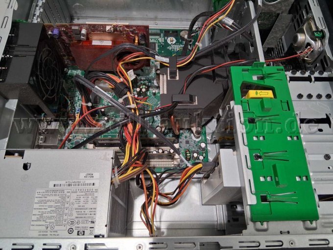 HP 7900 Innenansicht mit ATI Grafikkarte