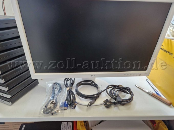 Komplett mit Kabel