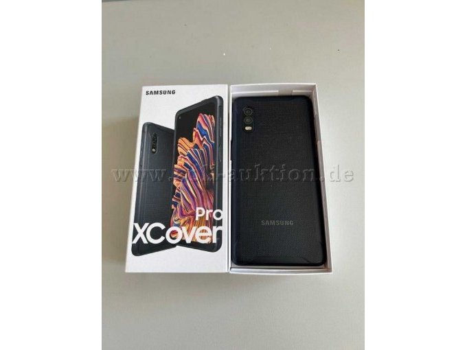 Rückenansicht mit Kamera und  Verpackung