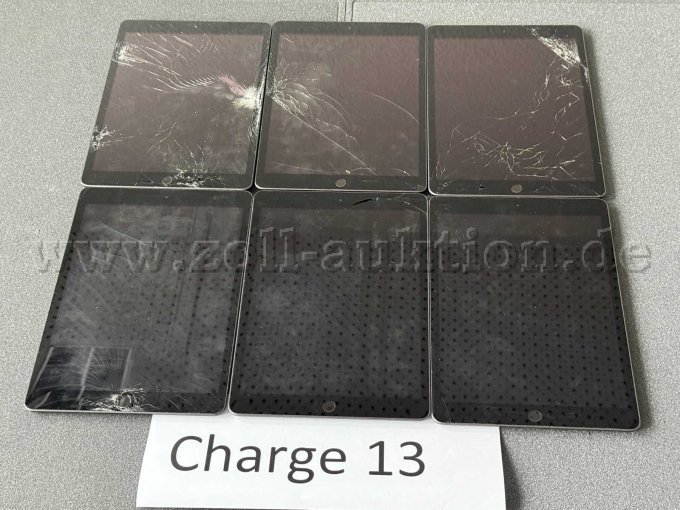 Vorderseite von 6 defekten iPads 1/2