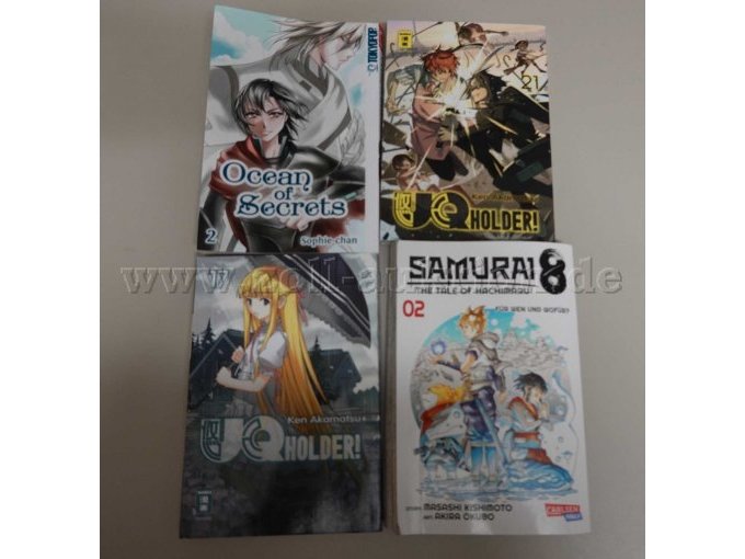 Teilansicht von 4 Büchern