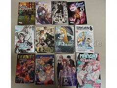 Gesamtansicht von 12 Büchern