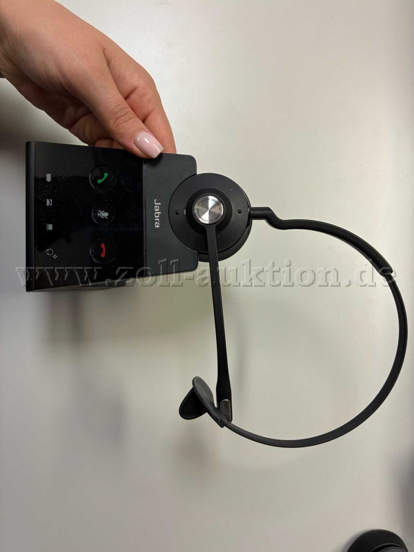 12 zestawów słuchawkowych model Jabra Engage 65 Mono
